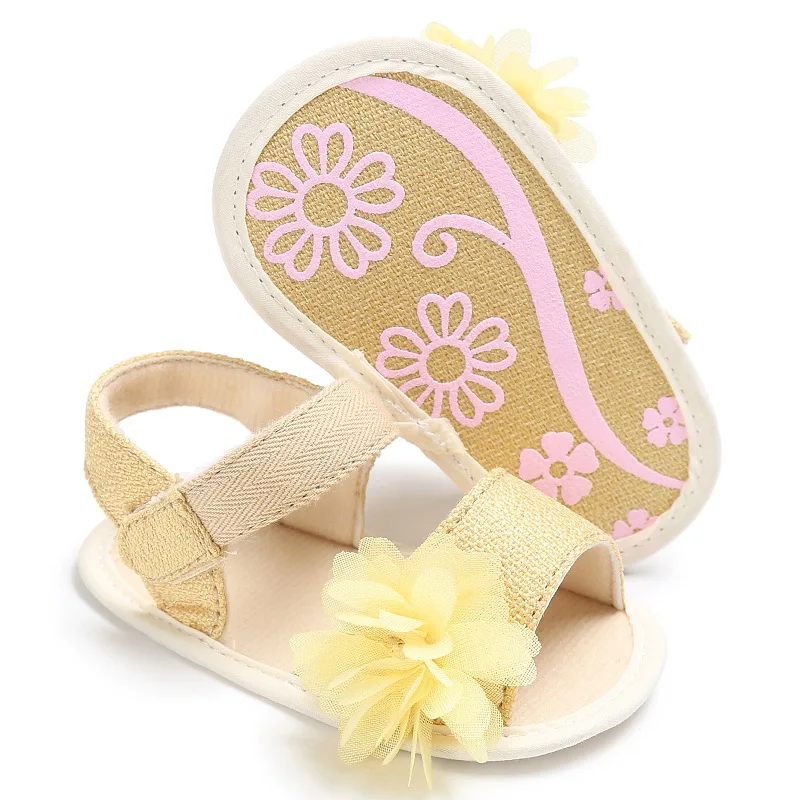 Подъем молодых лето холст для маленьких девочек сандалии на мягкой подошве нескользящей цветок сплошной обувь для маленьких девочек