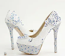 Weiß spitze brautschuhe high mit blumen Runde blaue diamant hochzeit schuhe Wasserdichte geldstrafe mit schmetterling singles schuhe