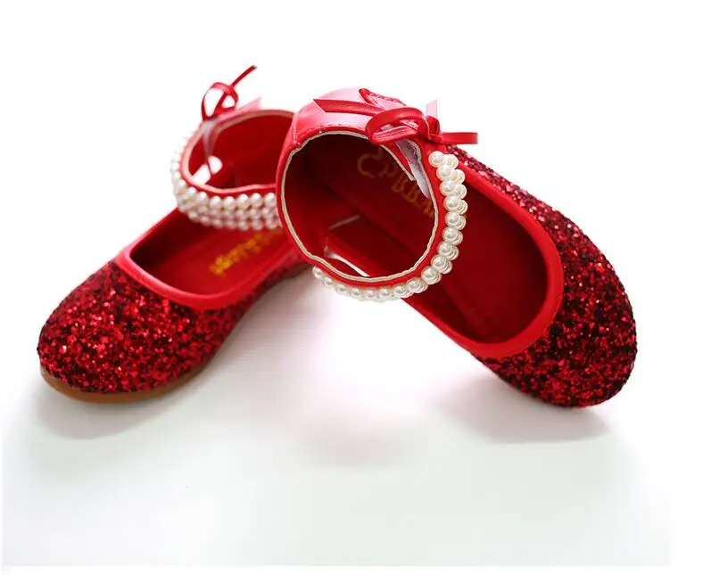 Обувь для девочек; Новинка года; Брендовая детская Праздничная обувь принцессы с жемчужинами; босоножки хорошего качества для девочек; Цвет серебристый, красный; кроссовки для девочек