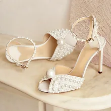 Высококачественные босоножки на высоком каблуке с украшением в виде жемчуга; модельные свадебные женские туфли; босоножки для невесты на шпильке с открытым носком