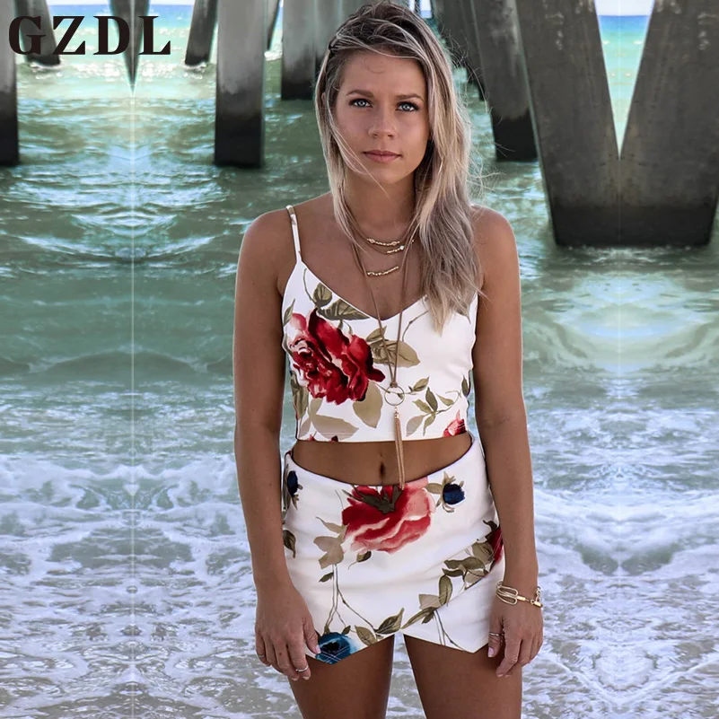 

GZDL Fashion Women White Floral Two Pieces Set Style Sexy Spaghetti Strap V Neck Crop Tops Casual Print Slim Mini Shorts CL4260