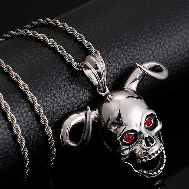 STAINLESS STEEL COW HORN & SKULL HEAD NECKLACE