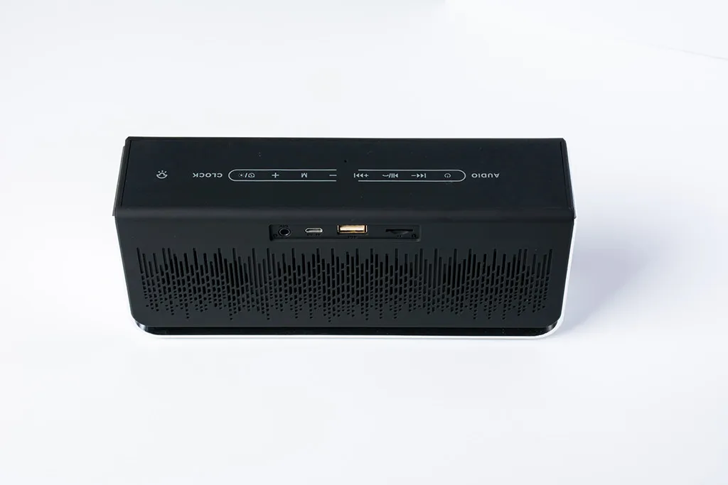 Беспроводной Bluetooth Динамик СВЕТОДИОДНЫЙ Световой будильник с FM радио зеркало Дисплей Новая мода Прямая путешествия портативный