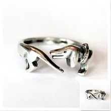 Retail plata antigua Perros Salchicha Hecha A Mano el anillo retro anillo animal perro monumento