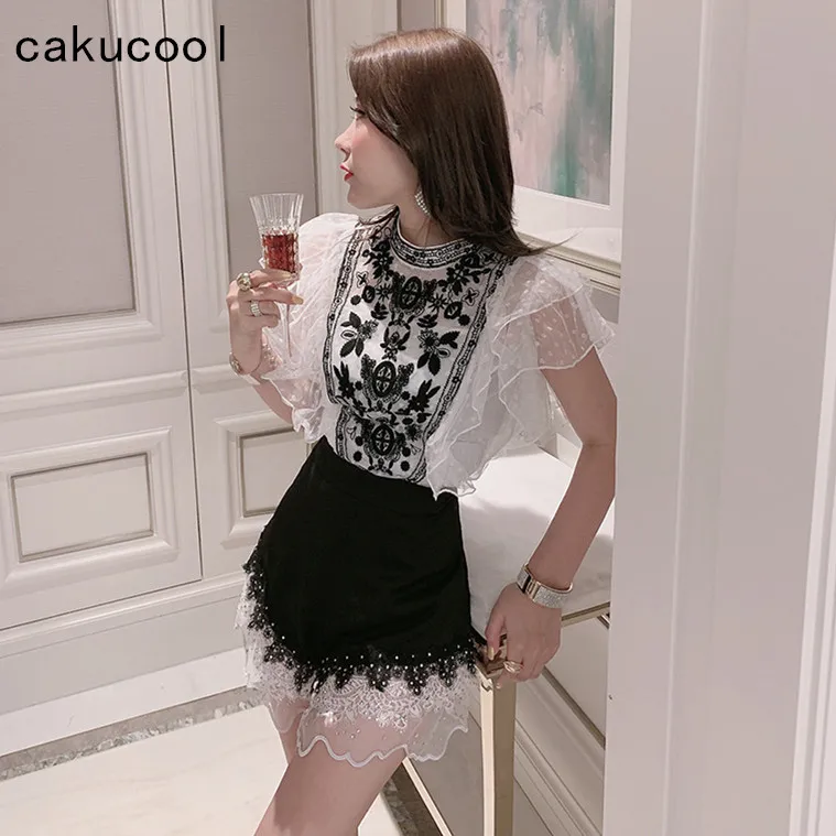 

Cakucool Summer Tops For Women Chic Blouse Retro Floral Embroidery Blusa Black Mesh Lace Vintage Sweet Blouses Shirt Female