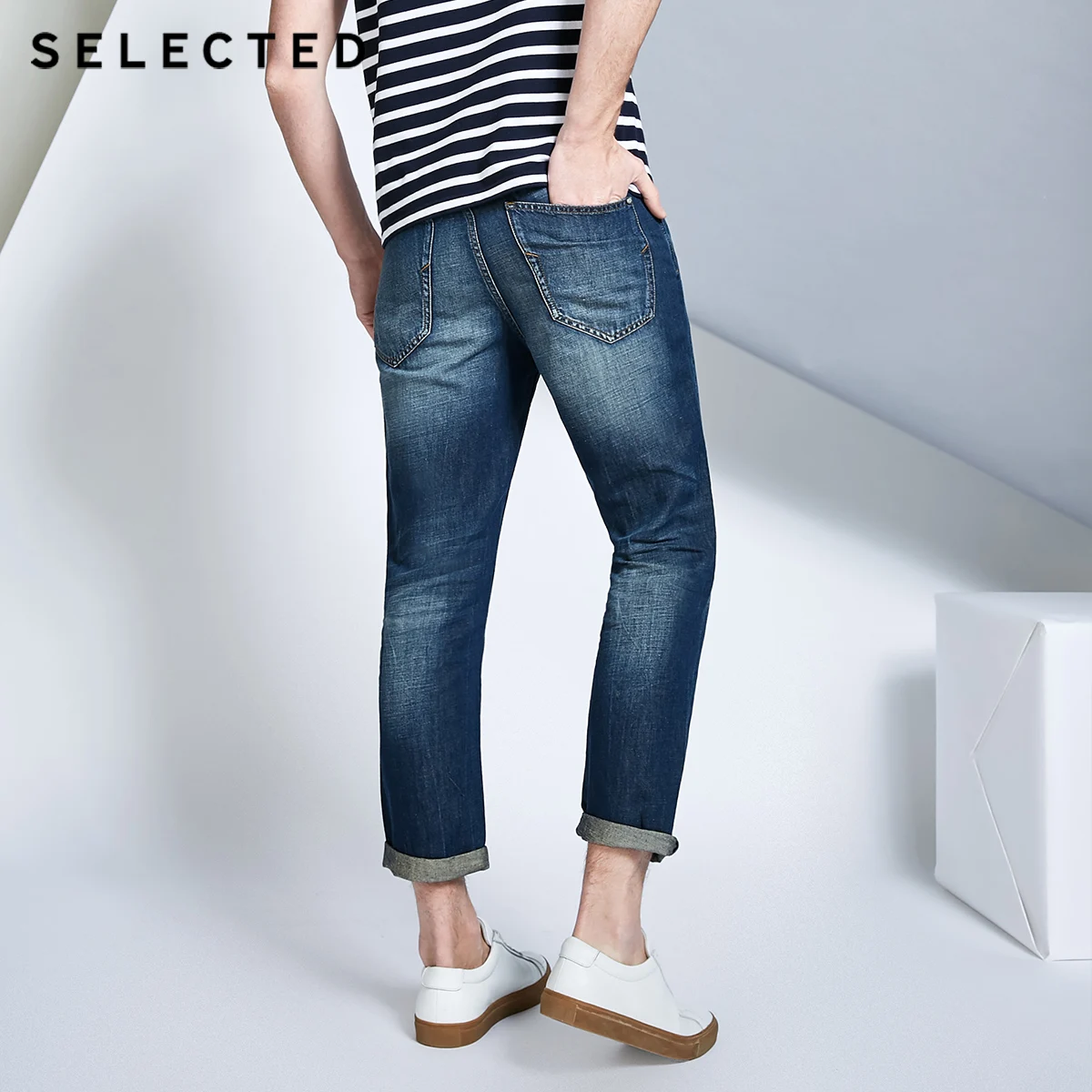 SELECTED Loose leisure washed chopped jean pantsC|418232517