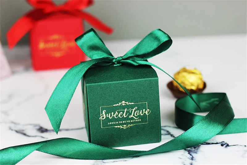 6 10pcs Gift Box Square Red Green Bronzing Candy Bag Wedding Favors Gift Ribbon Box Packages Birthday Party Favor Paper Bags 