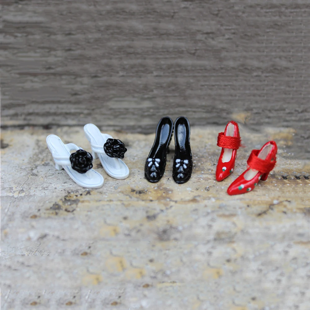 1/12 Dollhouse Miniature Accessories Mini Metal High Heels Simulation
