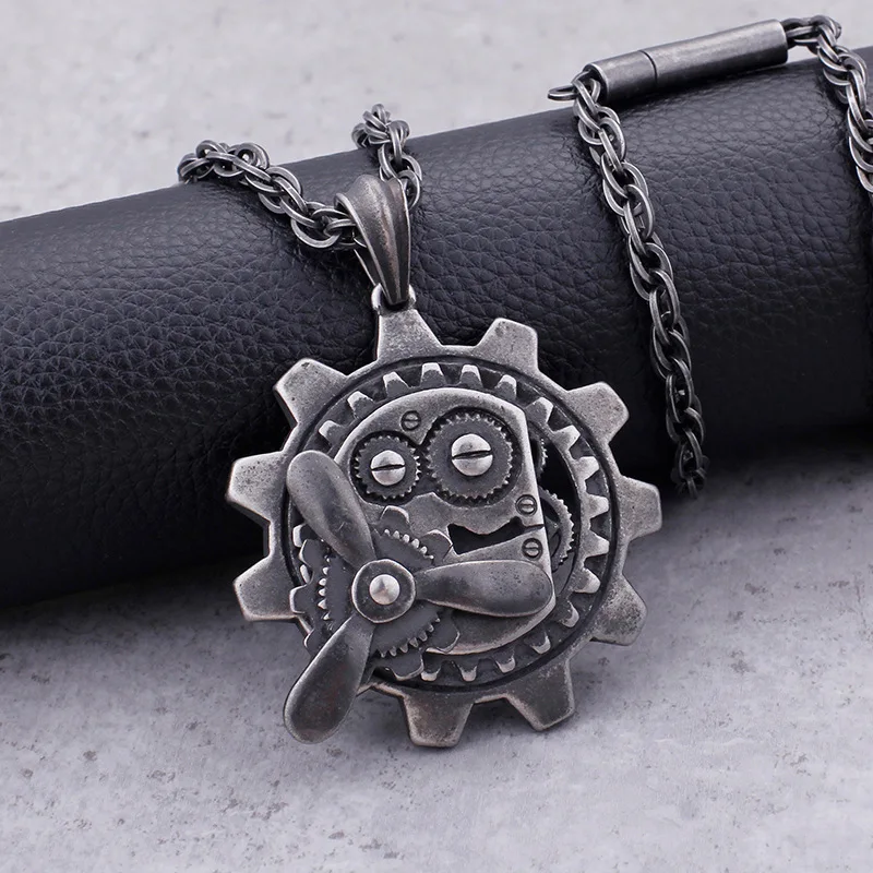 

European and American Fashion Jewelry Titanium Steel Rotating Mechanical Gear Pendant Personality