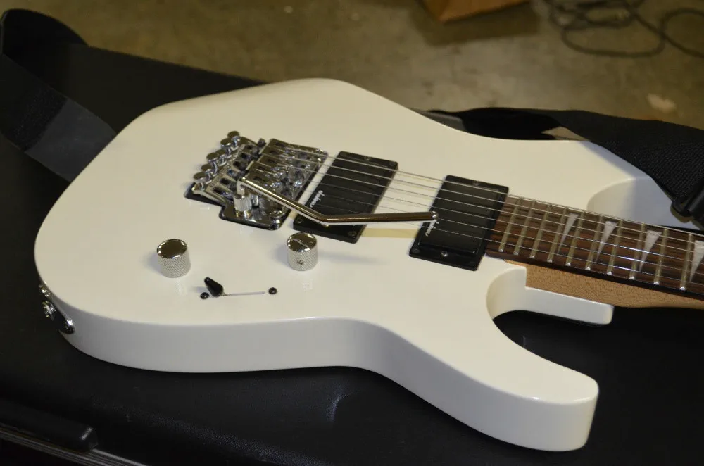Jackson dinky online tremolo bar
