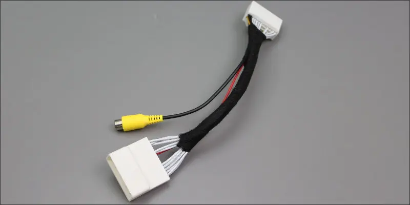 Liandlee видео вход Переключатель RCA адаптер конвертер-соединитель провода кабель для Mazda 2 Demio DJ~ камера заднего вида
