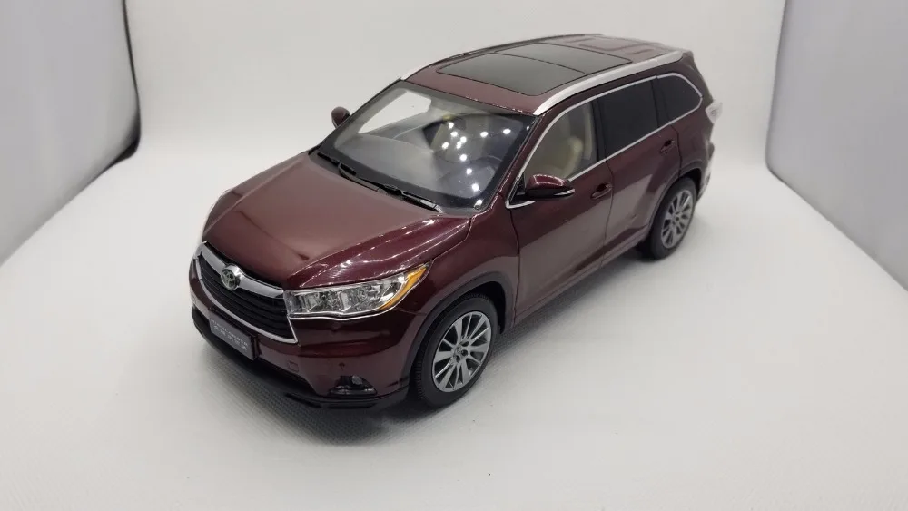 1:18 литая модель для Toyota Highlander Красный внедорожник сплав игрушечный автомобиль миниатюрная Коллекция подарков