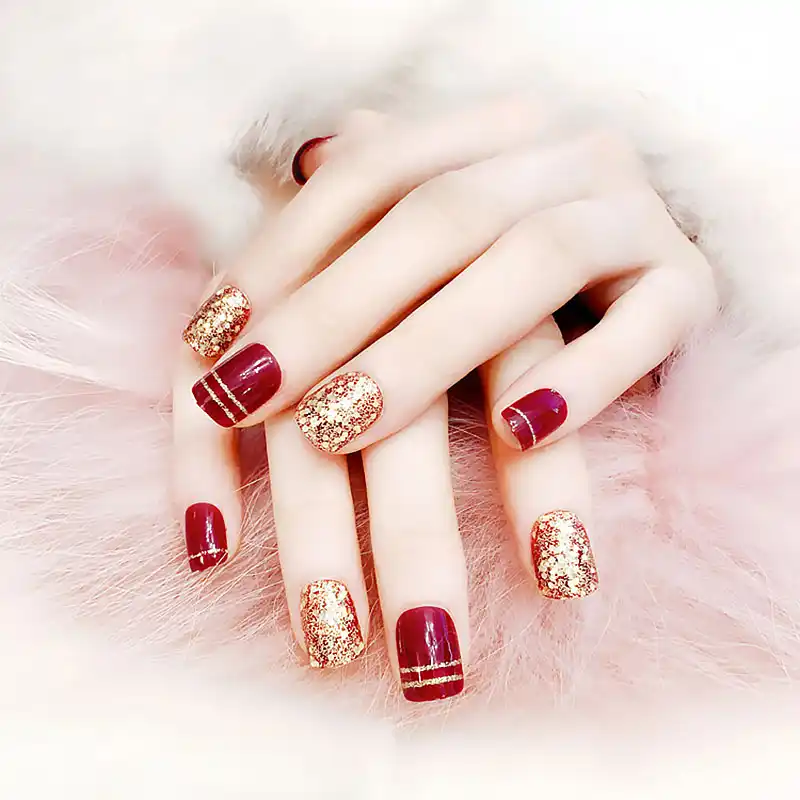 Featured image of post View 10 Uñas Acrilicas Rojas Con Dorado