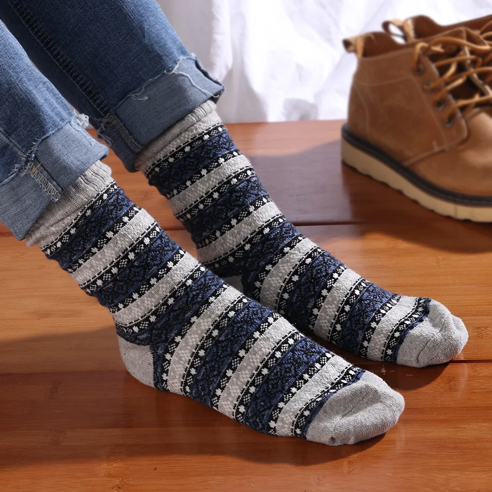 1 Pair Winter Fashion Men Harajuku Style Socks Soft Thick Cashmere Casual Socks Multicolor Anti-beriberi Warm Comfortable Socks