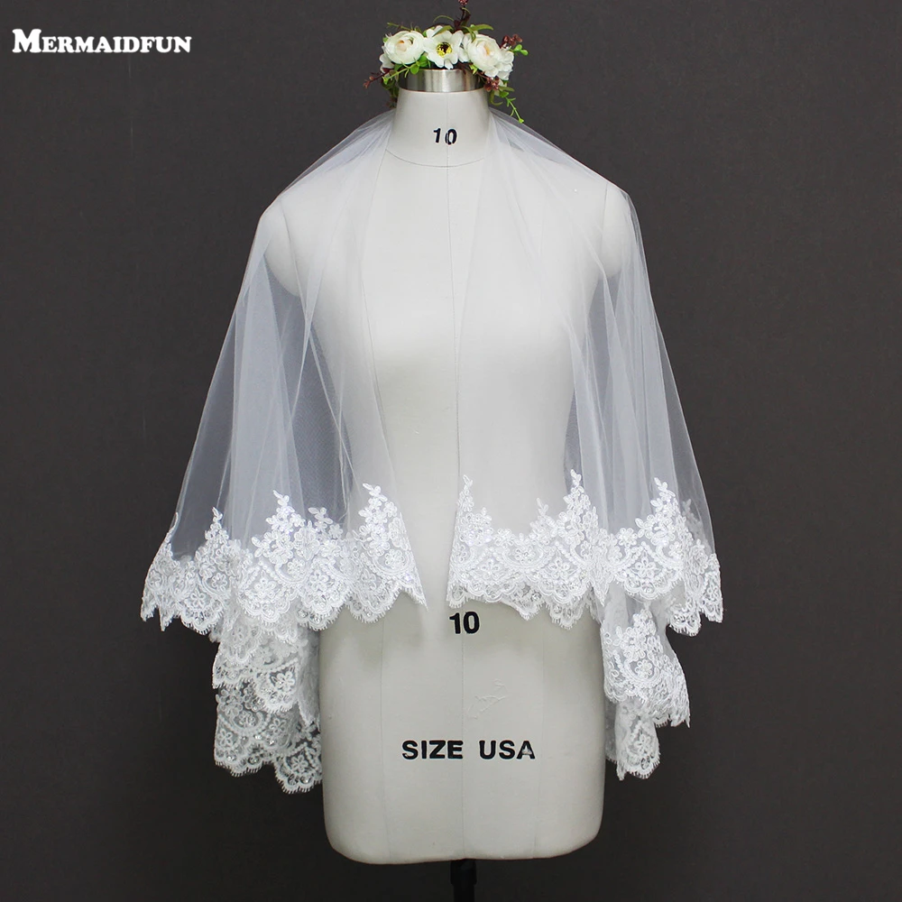 

2017 New Arrival Two Layers Lace Edge Short Wedding Veil with Comb 0.9 White Ivory Meter Bridal Veil