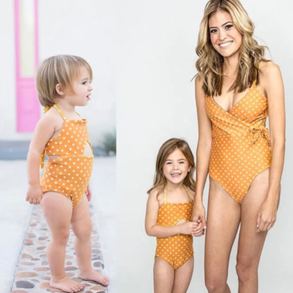 

Family Matching Swimwear Mother Daughter Swimsuit Bow Dot Swimsuit One Piece Monokini Bathing Suit Cloth Family Look Female Kid