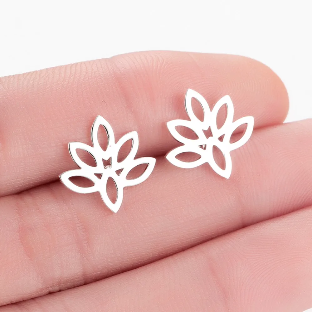 

CHENGXUN Silver Elegant Leaf Stud Earrings For Women Lady Nature Charm Gold Jewelry Accessories Wedding Earrings Gift Party Boho