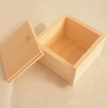 

Vintage Simple Plain Wooden Necklace Jewelry Small Gadgets Storage Box Case