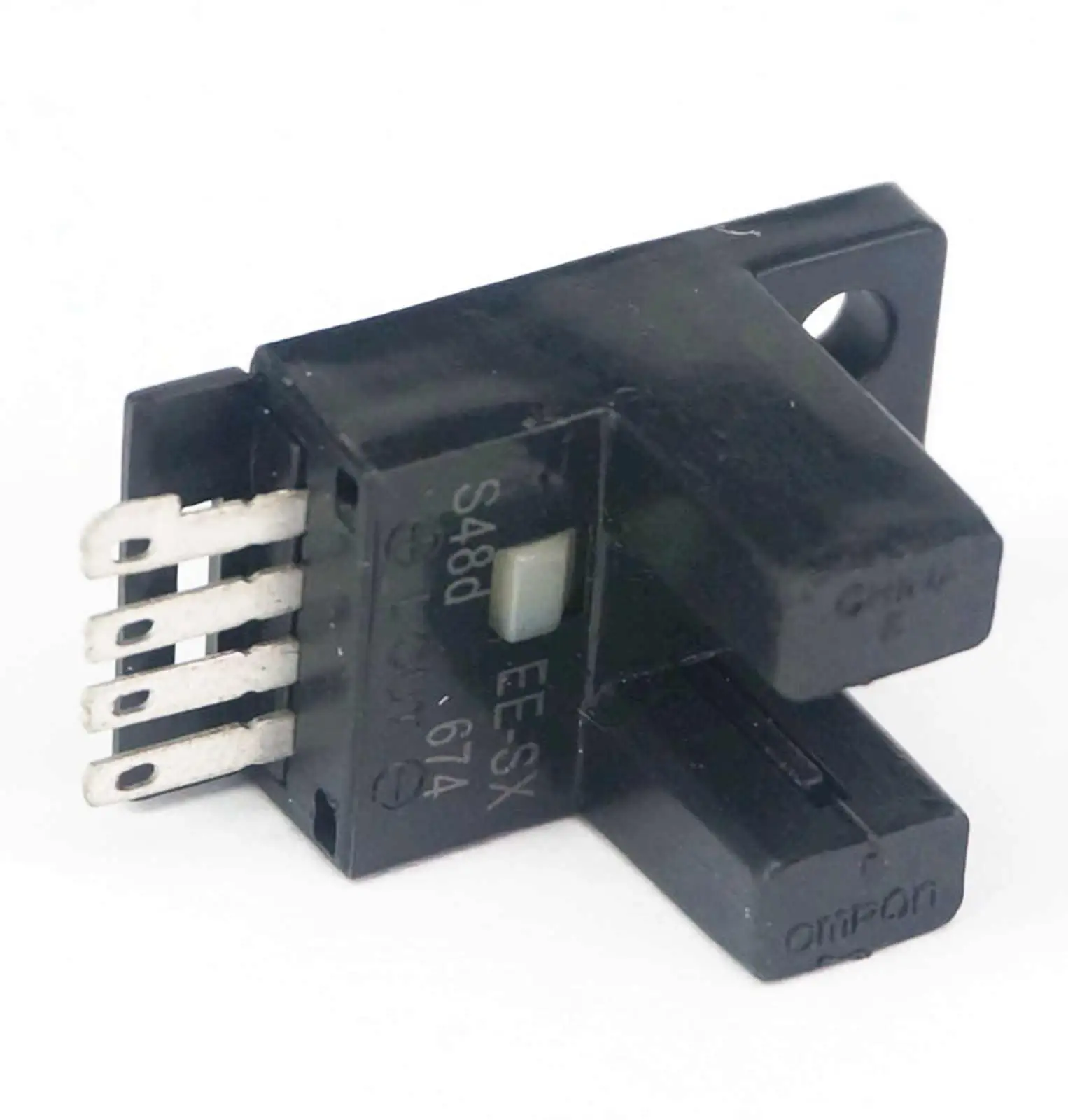 

NPN DC5-24V 100mA Slotted Optical Switch EE-SX674 5MM Photoelectric sensor