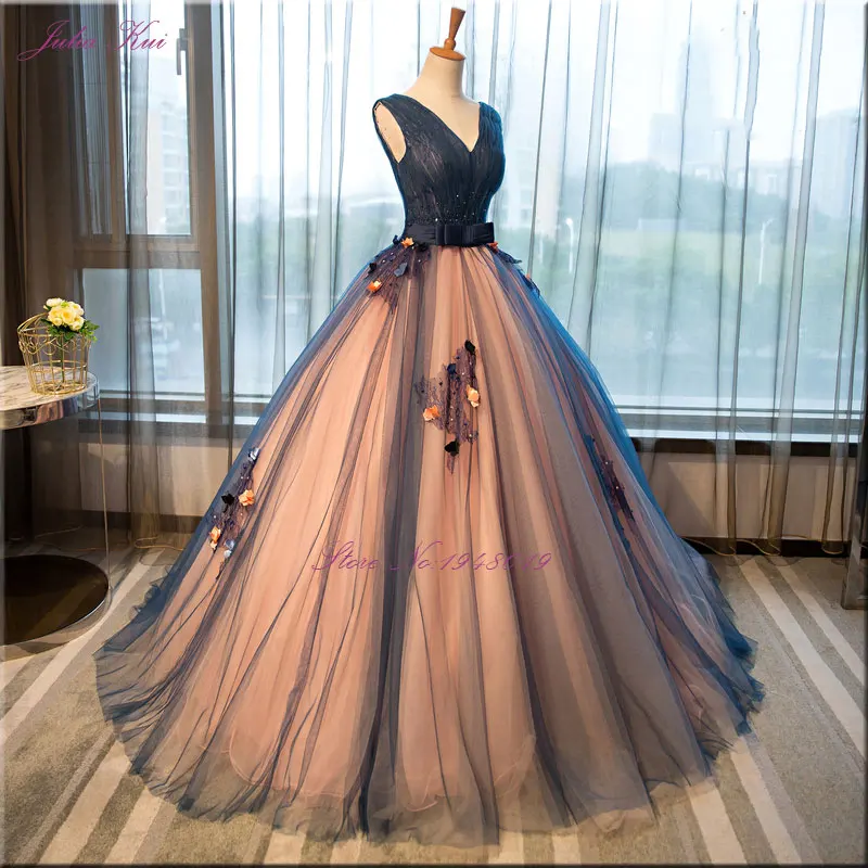 Бальное платье с V образным вырезом и аппликацией без рукавов|ball gown quinceanera|gowns