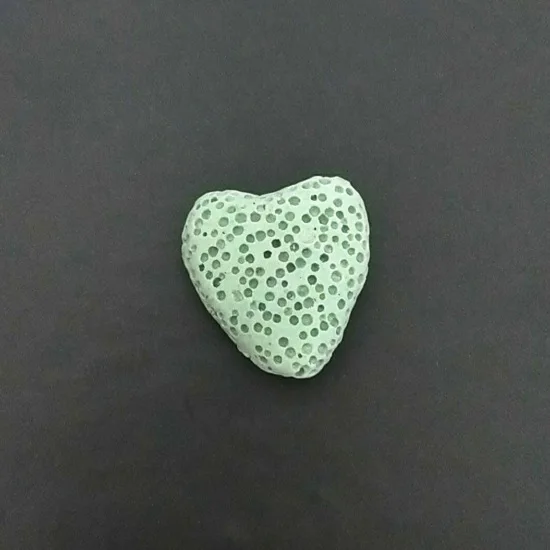 20 мм Красочные сердце Лава камень бисера для DIY Эфирное масло колье аромараспылитель серьги изготовление - Цвет: green