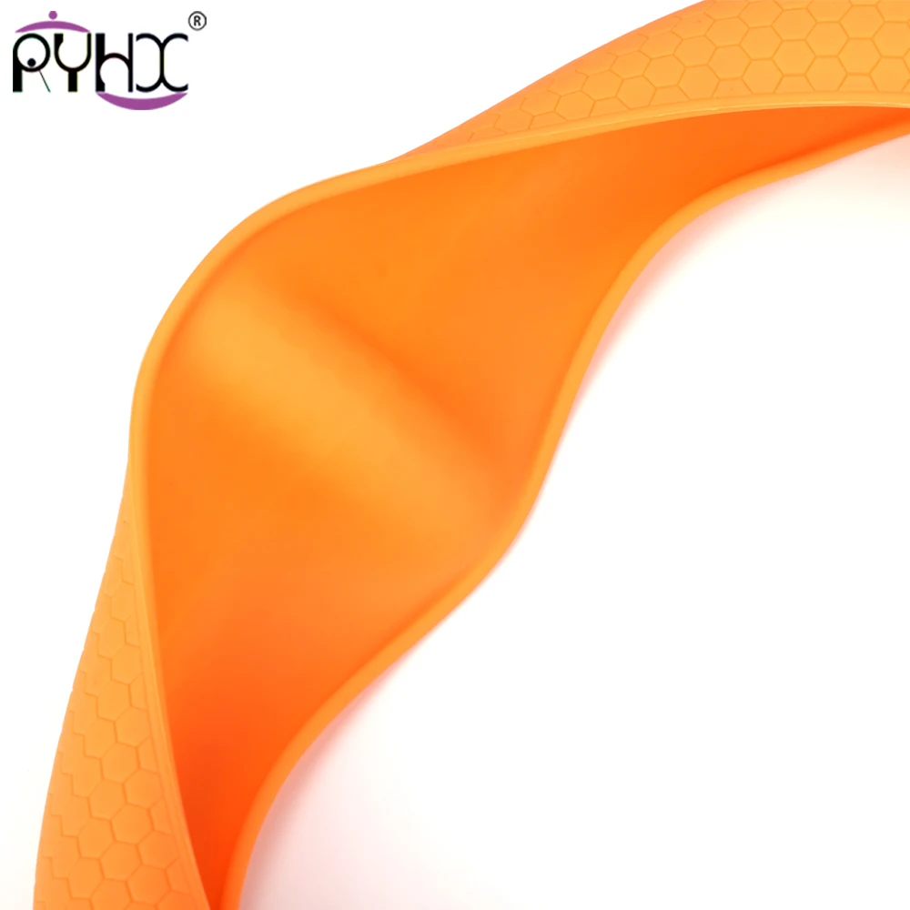 Wheel cover (14)