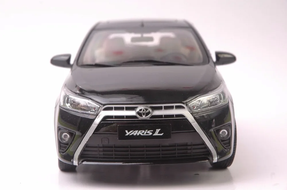 Toyota Yaris L 2013 model in scale 118 black (3)