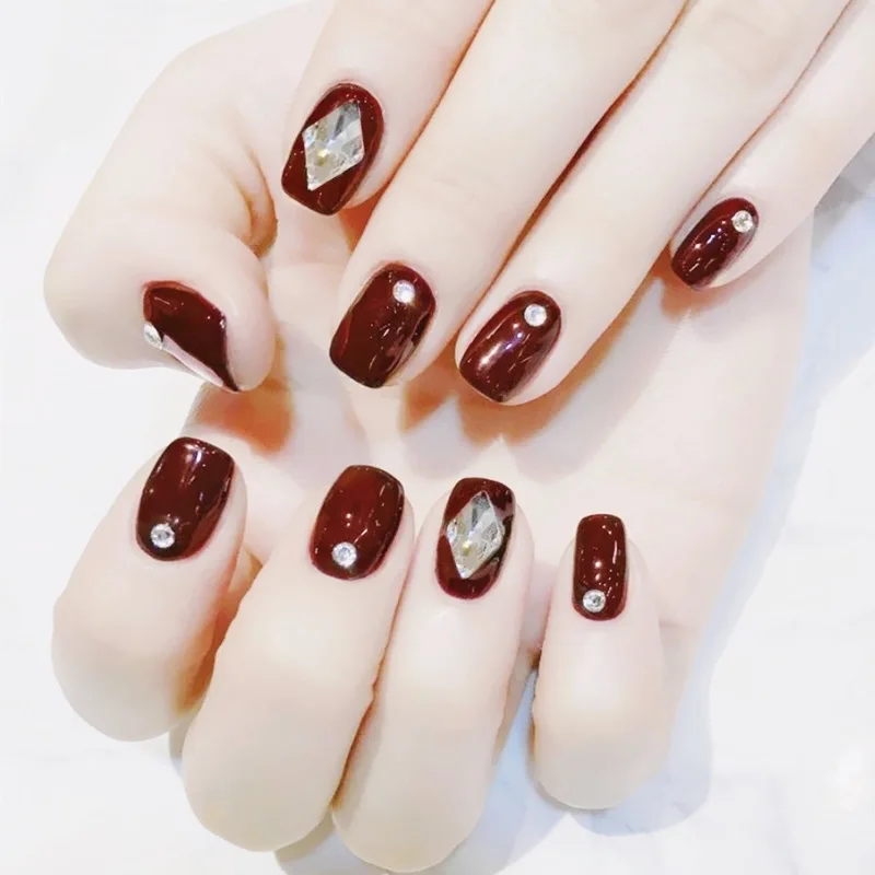 

24Pcs Diamond Design Wedding Fake Nails Wine Red Short Square Artificial False Nail Tips with Glue Sticker for Office Home