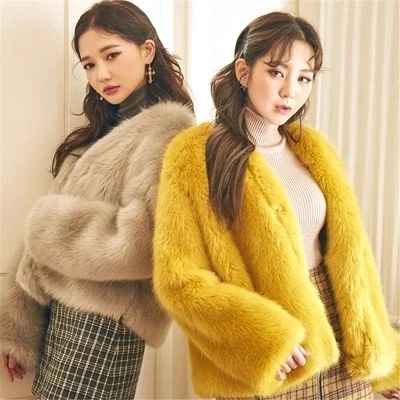 

Noble Fashion Fox Fur Coat 17M7