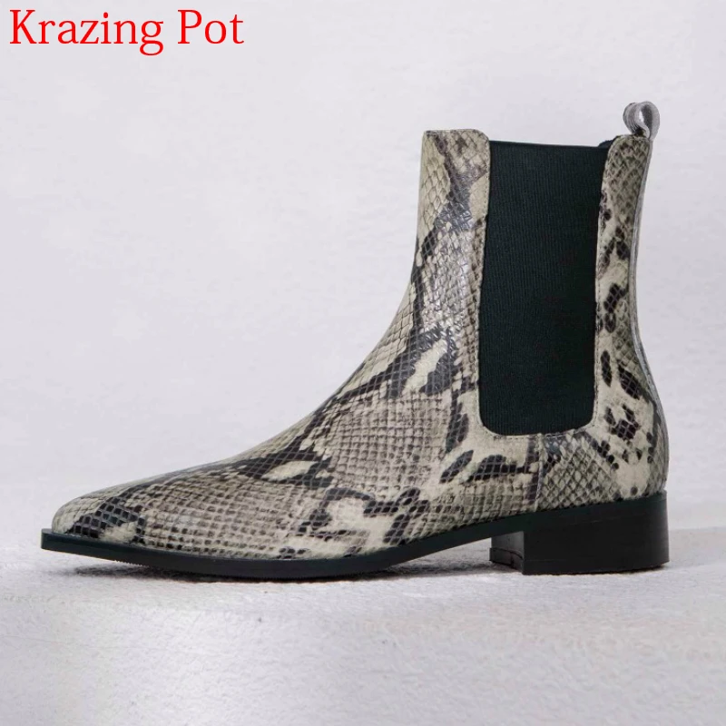 

New Arrival Runway Luxury Genuine Leather Snake Patterns Leather Slip on Pointed Toe Motorcycle Basic Mature Ankle Boots L17