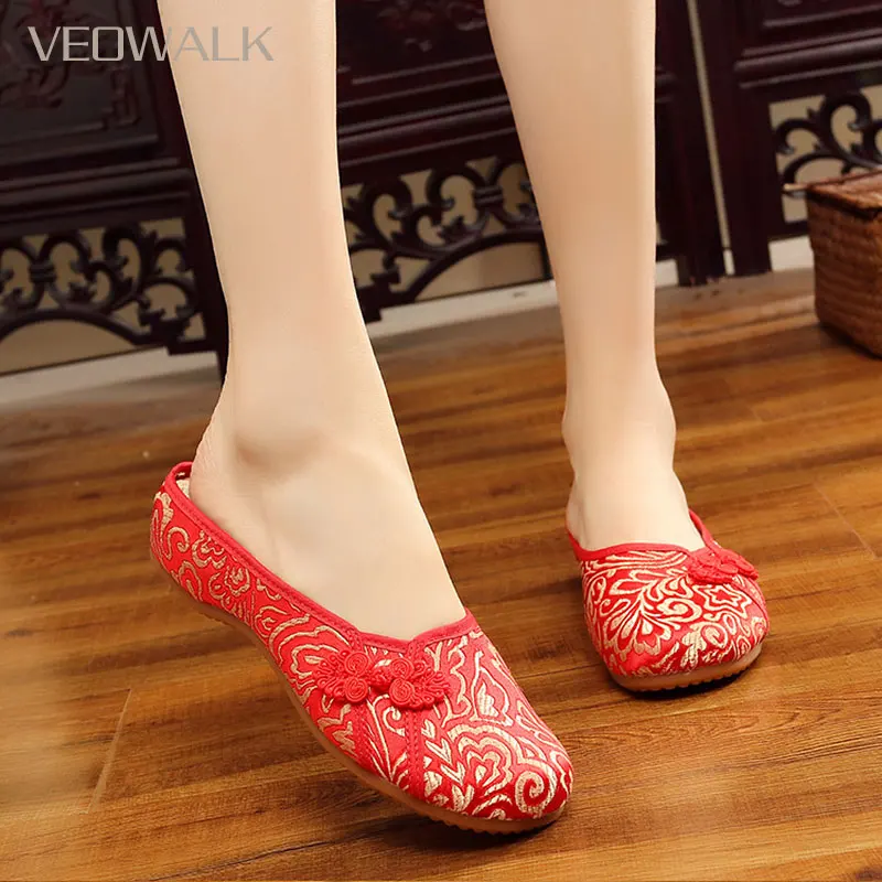 

Veowalk Handmade Silk Embroidered Summer Women Satin Fabric Slippers Linen Insoles Ladies Retro Comfortable Flat Slide Shoes