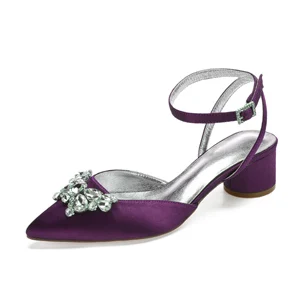 Острый носок 3D Брошь со стразами в форме бабочки атласная Женская вечерняя обувь сандалии слинбэки толстый квадратный каблук Свадебная обувь для выпускного вечера - Цвет: Purple