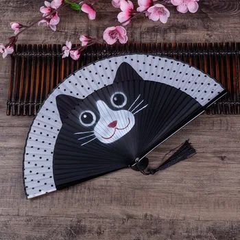 

Cartoon Totoro Hand Fans Portable Silk Hand Fan Cute Cat Folding Fan For Wedding Party Favors Gifts to Guest Boys Girls Gifts
