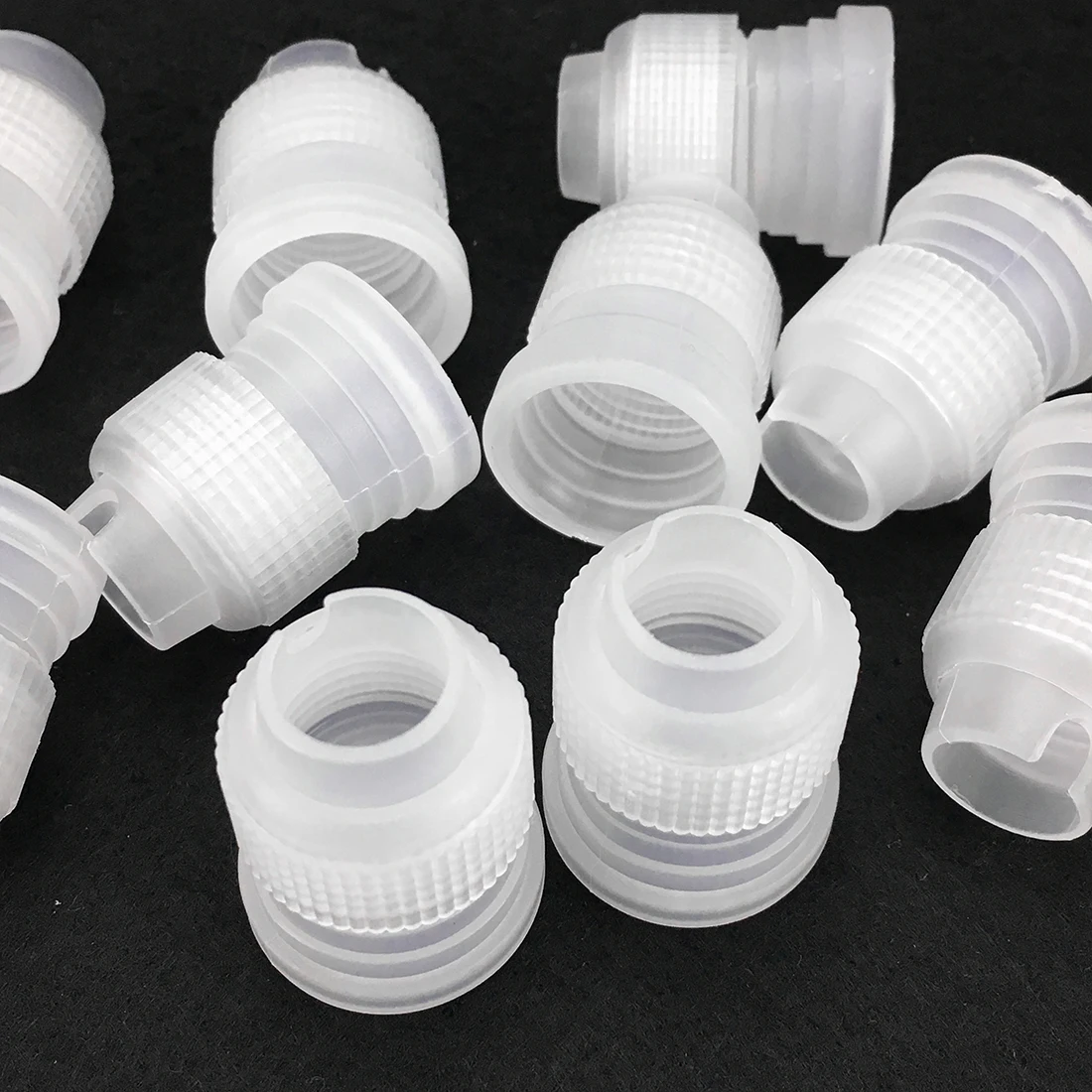 

10pcs/Lot Coupler Adaptor Icing Piping Nozzle Bag Set Cake Flower Pastry Tool Set Cake Decorating Tools