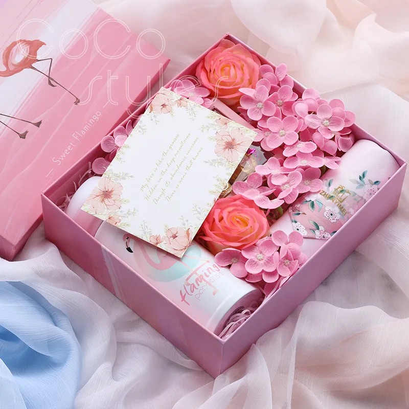 pink gift box with Thermos  (9)