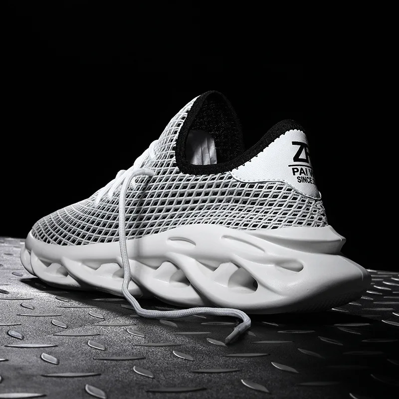 

Breathable Men Sneakers Male Shoes Adulto Black Red Fashion Lightweight Comfortable Non-slip Soft Mesh Men Shoes Summer Footwear