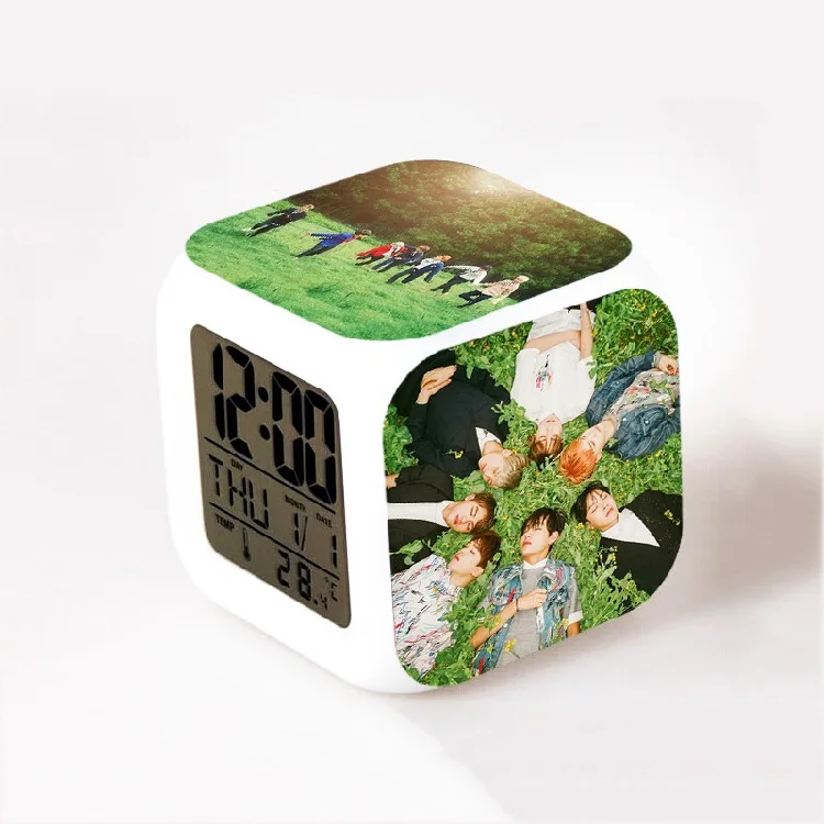 

2016 Kpop group BTS EXO Bigbang super junior infinite Got7 Kara LED 7 Color Flash Changing Night Light Alarm Clocks
