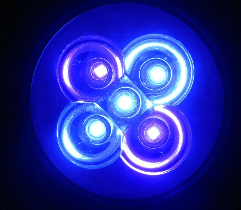 3blue2UV