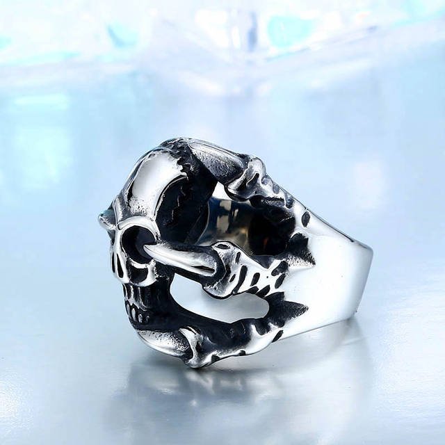STAINLESS STEEL CLAW SKULL RINGS