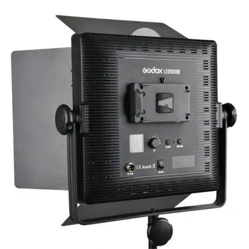 Godox-LED1000C-3300K-5600K-LED-Video-Continuous-Light-Lamp-Panel-Lux-4400 (1)