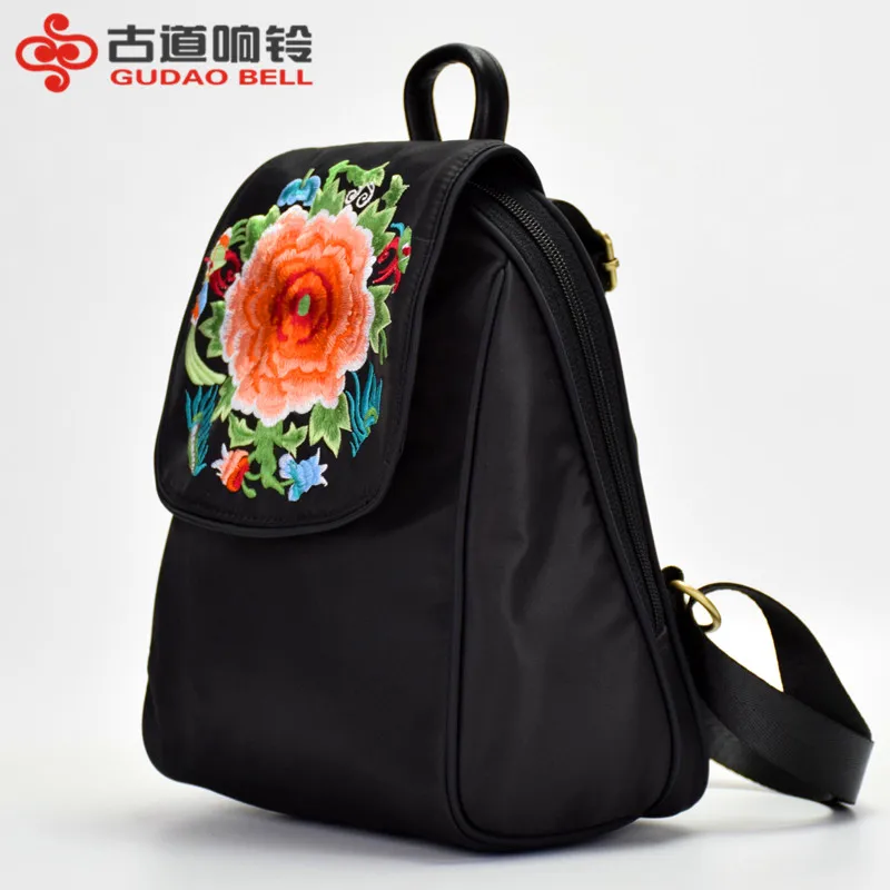 

Old style bell Chinese style flower embroidery new Oxford spinning simple ethnic embroidered Backpack