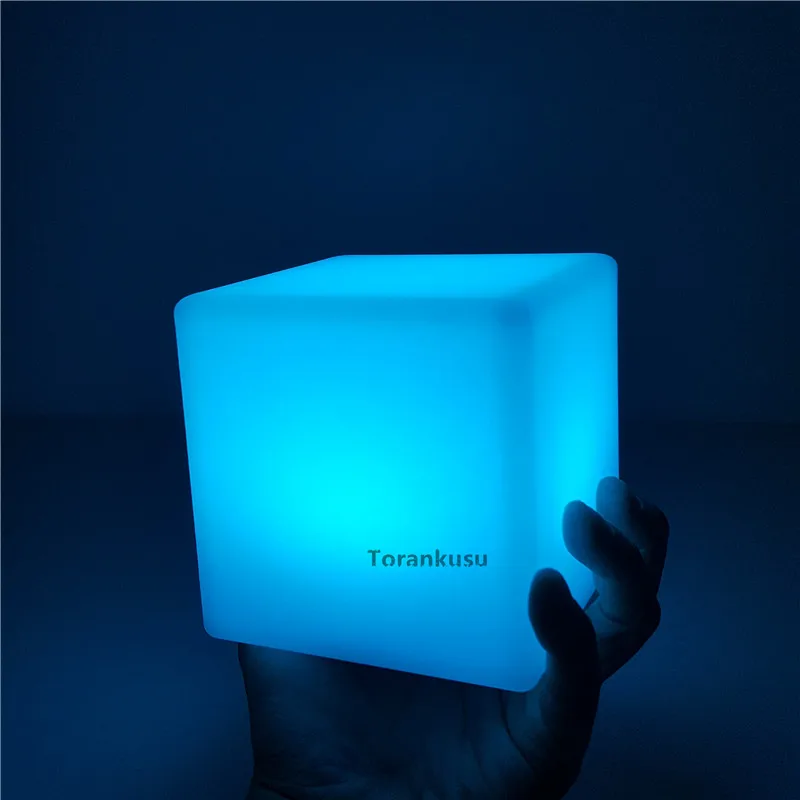 Avengers Endgame Tesseract LED Action Figures Toy Cosplay 10x10cm Thanos Iron Man Infinity Stones Avangers Infinity Gauntlet Avengers Endgame Tesseract LED Action Figures Toy Cosplay 10x10cm Thanos Iron Man Infinity Stones Avangers Infinity Gauntlet