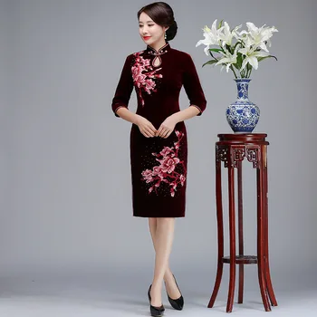 

Hot Sale Lady Short Qipao Embroidery Sexy Chinese Vantage Silm Dress Mandarin Collar Cheongsam Velvet Vestidos Plus Size S-4XL