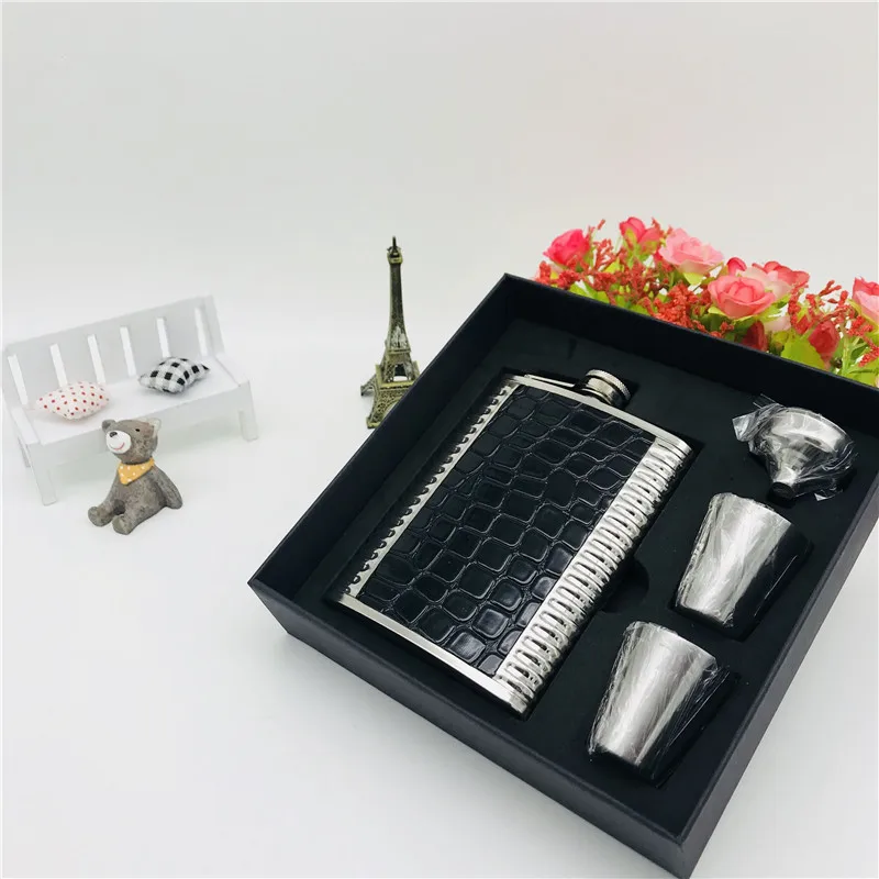 

Hot sales 8oz ounce Stainless steel 304 vodka hip flask Whisky Moscow cccp liquor flagon holiday gift box set