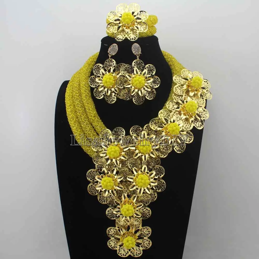 flower necklace wedding