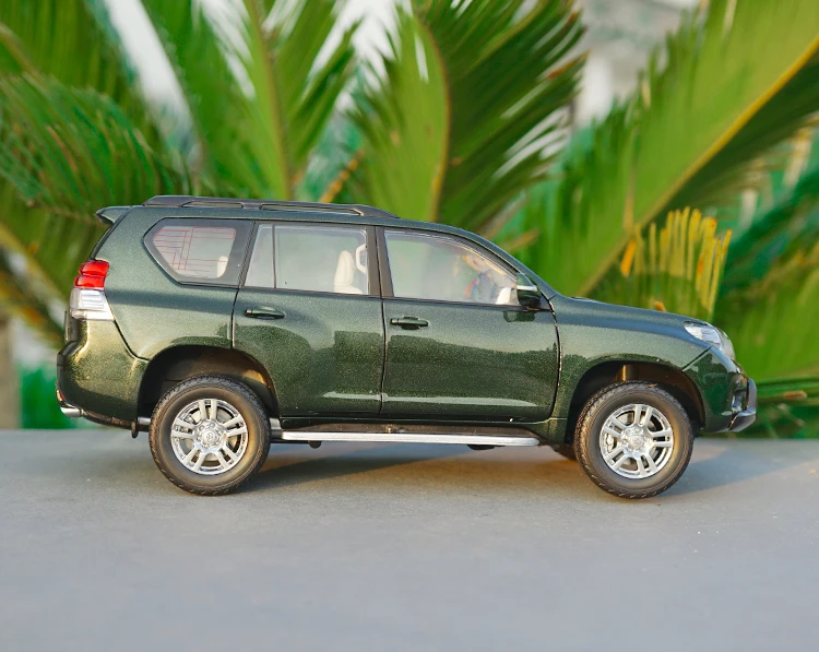 Литье под давлением 1/18 Toyota Land Cruiser Prado модель автомобиля SUV игрушки зеленый для мальчика Коллекция подарков оригинальная коробка