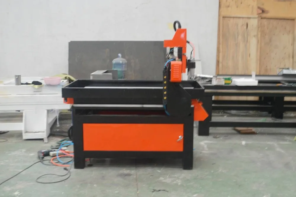 Сделано в Китае высокая точность 3d древесины гравировки мини cnc маршрутизатор