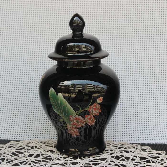 

China Ceramic lotus pot black lotus flower top pot storage