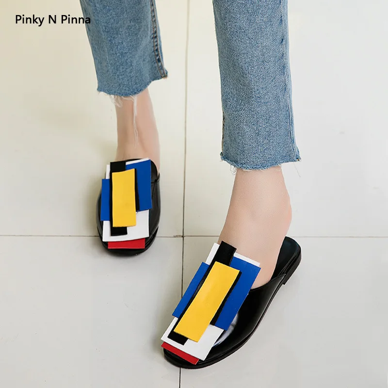

2019 foreign trade AliExpress explosion models spring and summer Baotou sandals color matching leather patent leather flat large
