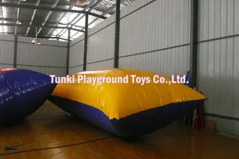 

inflatable jumping pillow 7x3m